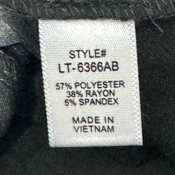 Zenana Outfitters Premium Floral Lace Sleeve Trim Slide Slit Tunic Blouse Size L - Picture 4 of 4